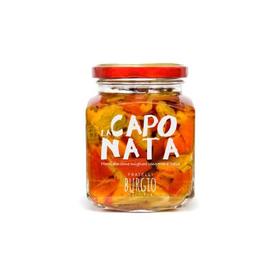 Caponata sizilianische Gemüsespezialitä, auf Crostini und Bruschette, als Antipasto, vegan, glutenfrei